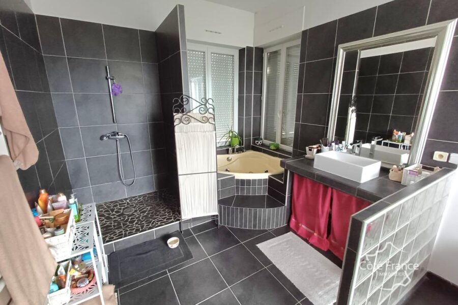 Appartement à vendre à Aubenas — Vue sur la ville — photo 10