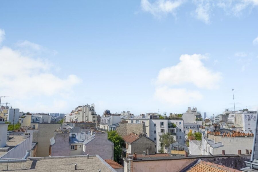 Appartement à vendre à Paris — Vue sur la ville — photo 1