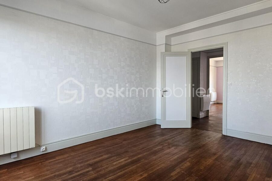 Appartement à vendre à Vichy — Vue sur la ville — photo 11