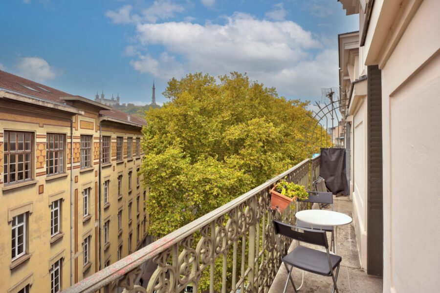 Appartement à vendre à Lyon 1er — Vue sur la ville — photo 3