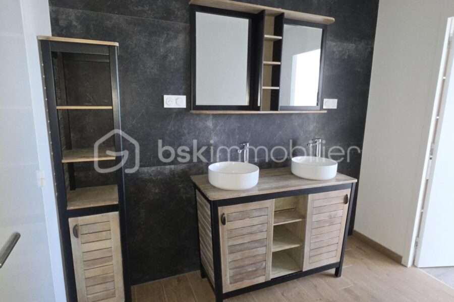 Appartement à vendre à Fougeres — Vue sur la ville — photo 12