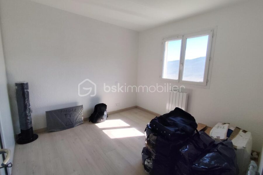 Maison à vendre à Saint pons de thomieres — Vue montagne — photo 12