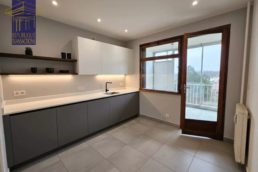 Appartement à vendre à Beaune — Vue sur la ville — photo 5