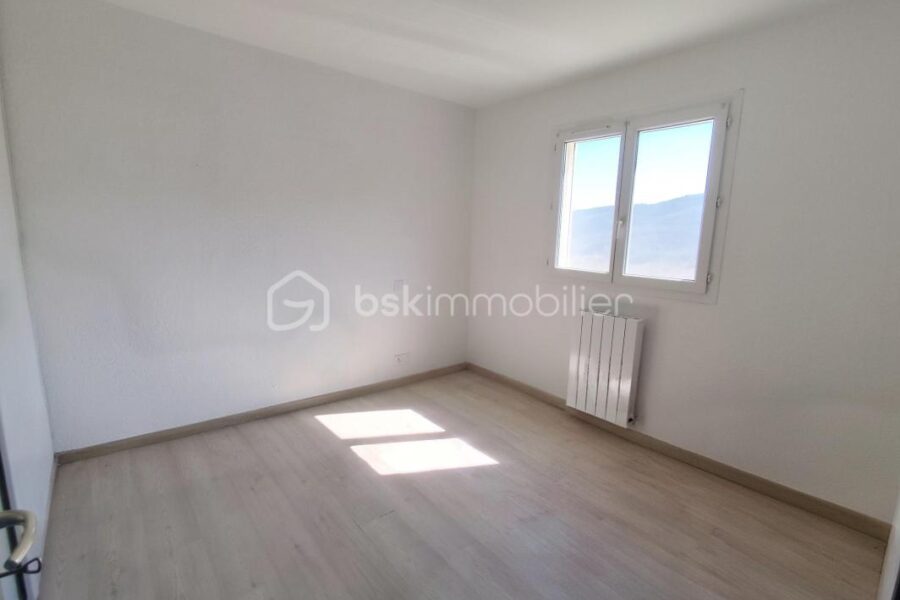 Maison à vendre à Saint pons de thomieres — Vue montagne — photo 13