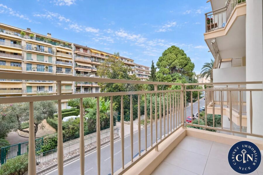 Appartement à vendre à Nice — Vue sur la ville — photo 8