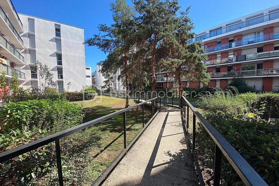 Appartement à vendre à Bordeaux — Vue sur la ville — photo 14