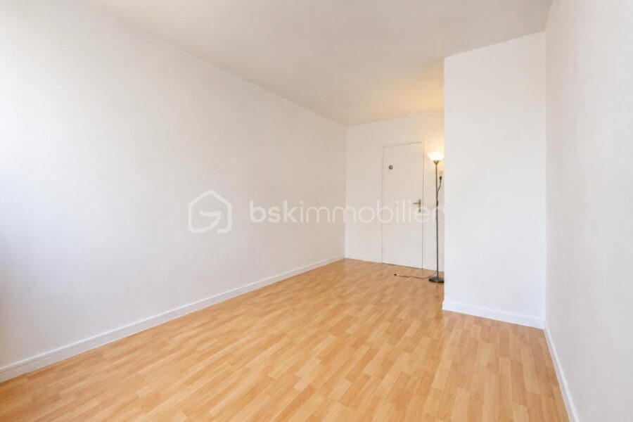 Appartement à vendre à Bobigny — Vue sur la ville — photo 15