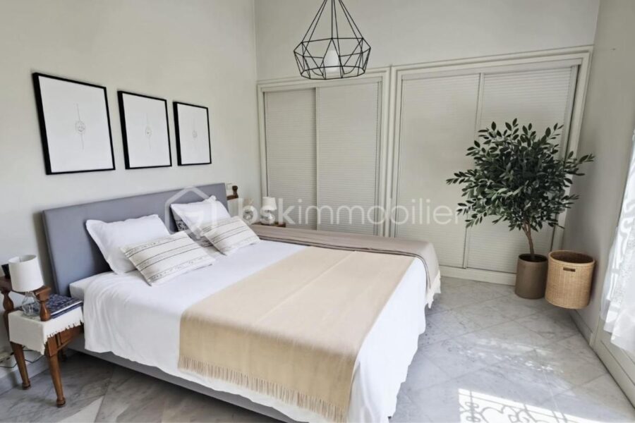 Maison à vendre à Fréjus — Vue sur la ville — photo 15