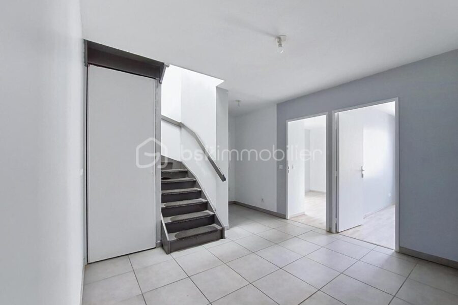 Appartement à vendre à Vénissieux — Vue sur la ville — photo 15