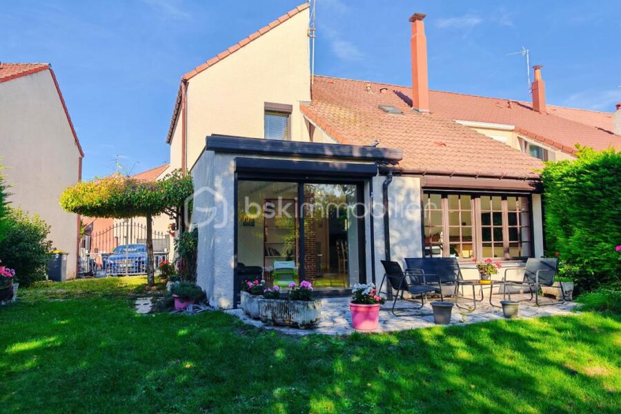 Maison à vendre à Emmerin — Vue parc & jardin — photo 15