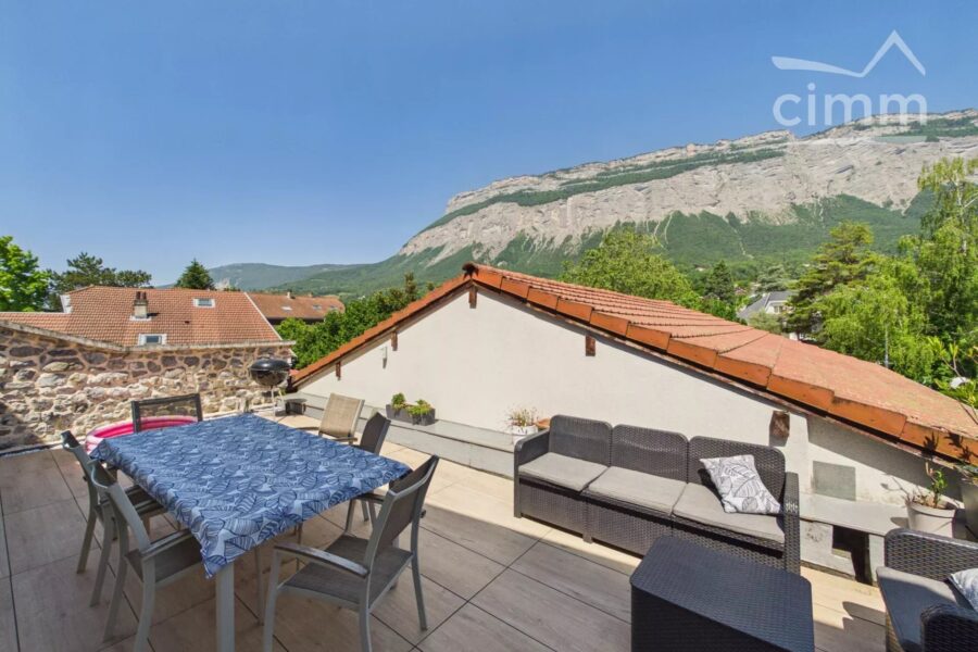 Appartement à vendre à Montbonnot-saint-martin — Vue montagne — photo 1
