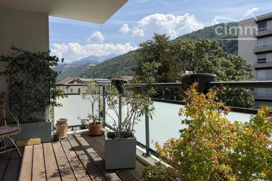 Appartement à vendre à Gières — Vue montagne — photo 1