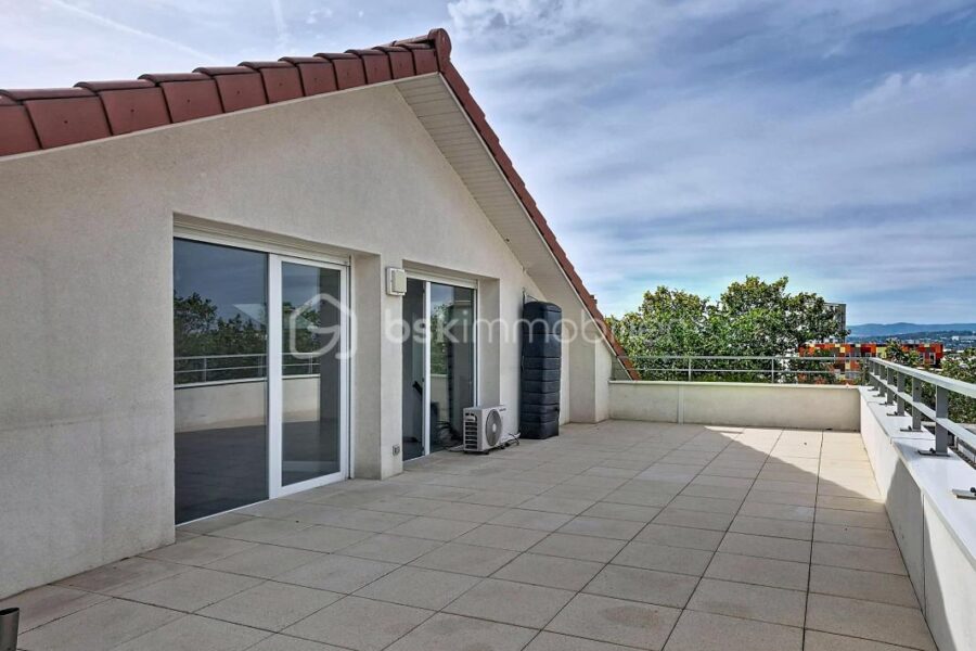 Appartement à vendre à Vénissieux — Vue sur la ville — photo 16