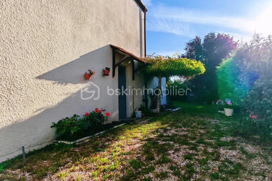 Maison à vendre à Emmerin — Vue parc & jardin — photo 16