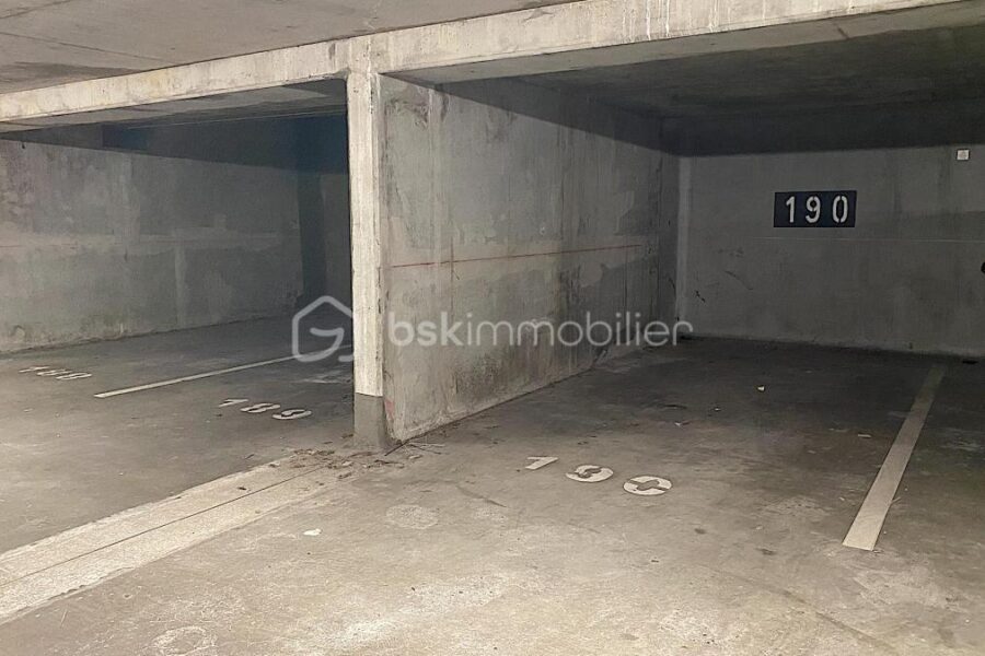 Appartement à vendre à Bordeaux — Vue sur la ville — photo 16