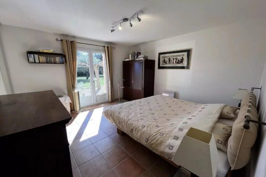 Maison à vendre à Cotignac — Vue parc & jardin — photo 34