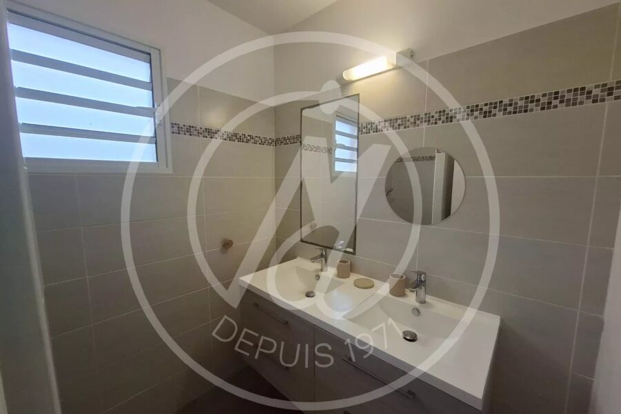 Maison à louer à Petit-bourg — Vue mer — photo 12