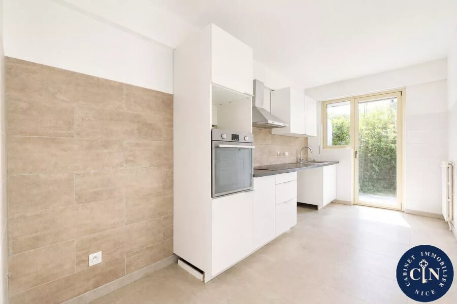 Appartement à vendre à Nice — Vue sur la ville — photo 6