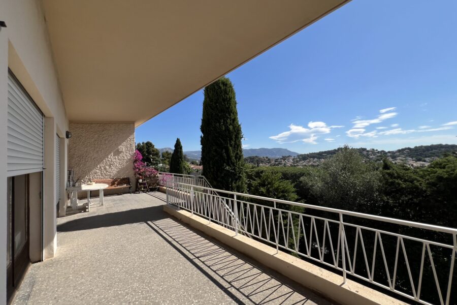 Maison à vendre à Six-fours-les-plages — Vue nature — photo 1