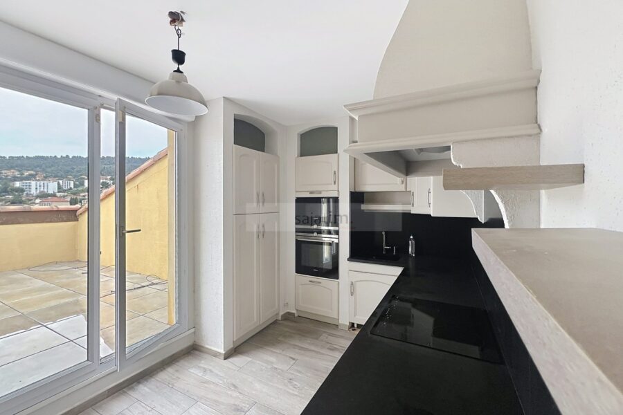 Appartement à vendre à La ciotat — Vue mer — photo 4