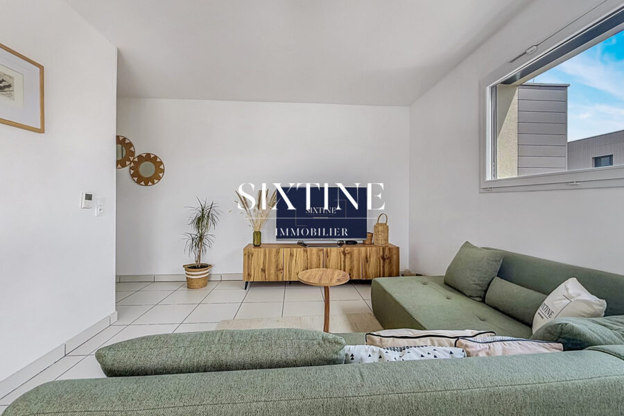 Appartement à vendre à Bourgoin-jallieu — Vue sur la ville — photo 7