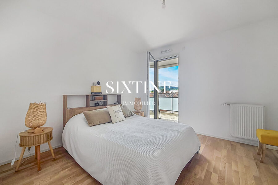 Appartement à vendre à Bourgoin-jallieu — Vue sur la ville — photo 15
