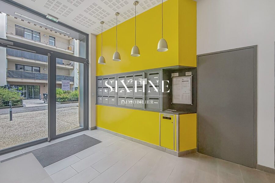 Appartement à vendre à Bourgoin-jallieu — Vue sur la ville — photo 18