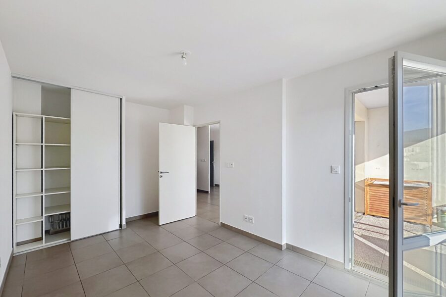 Appartement à vendre à La ciotat — Vue montagne — photo 5