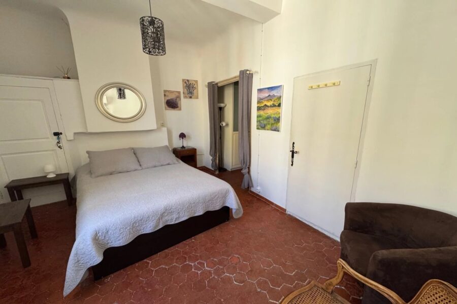 Maison à vendre à Cotignac — Vue sur la ville — photo 16