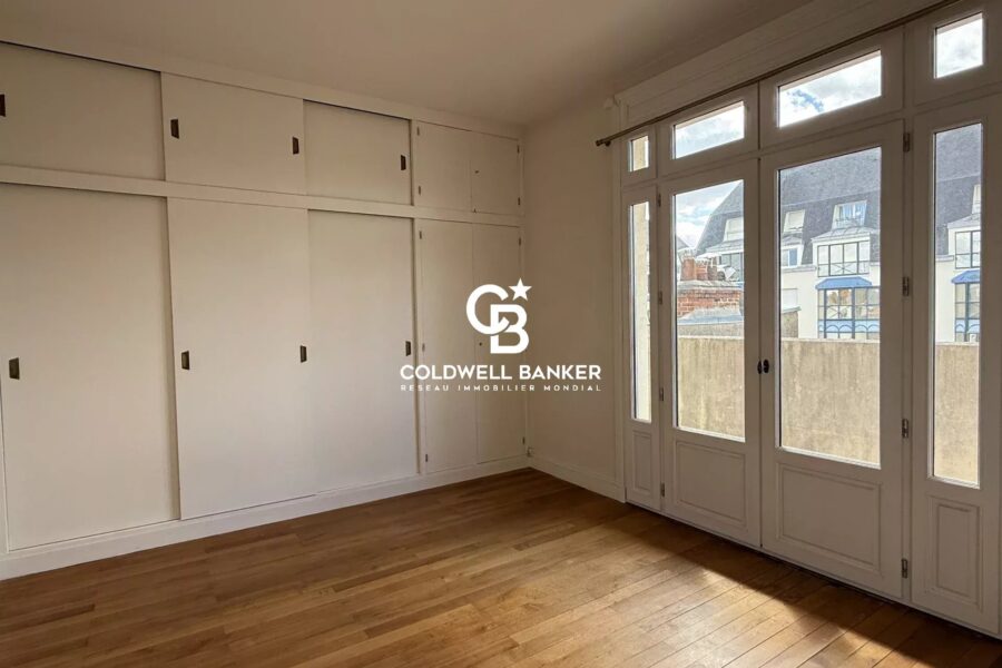 Appartement à vendre à Tours — Vue sur la ville — photo 8
