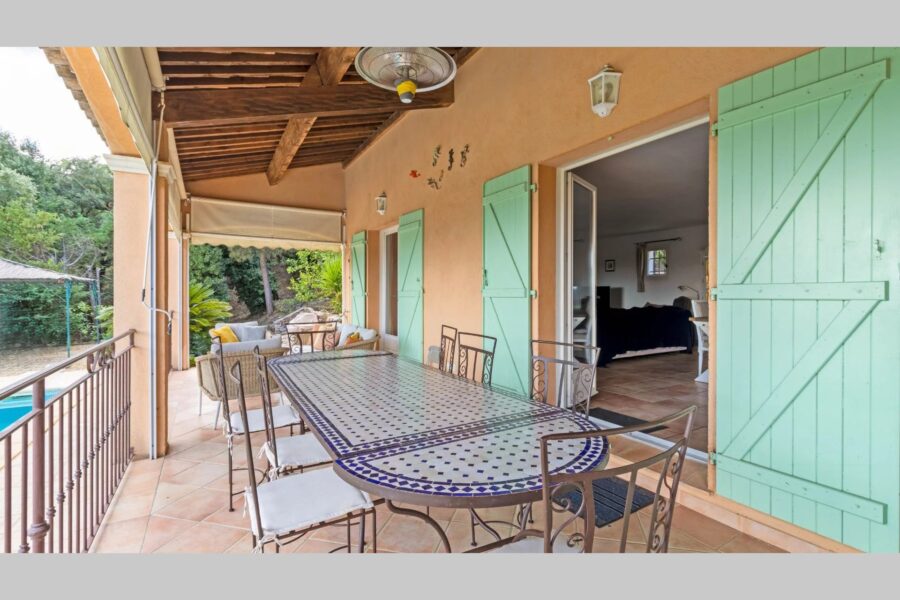 Maison à vendre à La garde-freinet — Vue montagne — photo 4