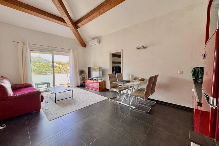Appartement à louer à Roquebrune-cap-martin — Vue montagne — photo 3