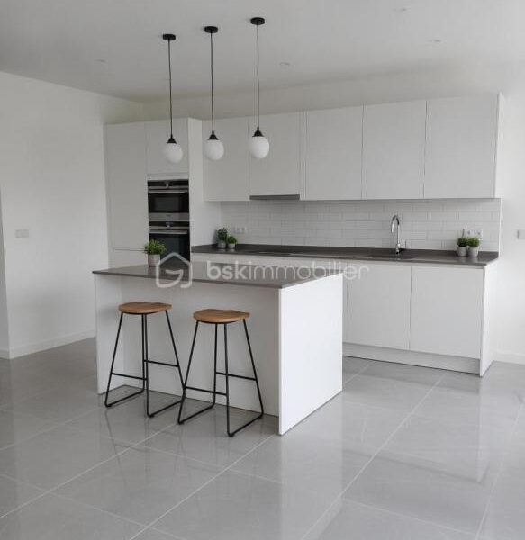 Appartement à vendre à Champvans les moulins — Vue parc & jardin — photo 2