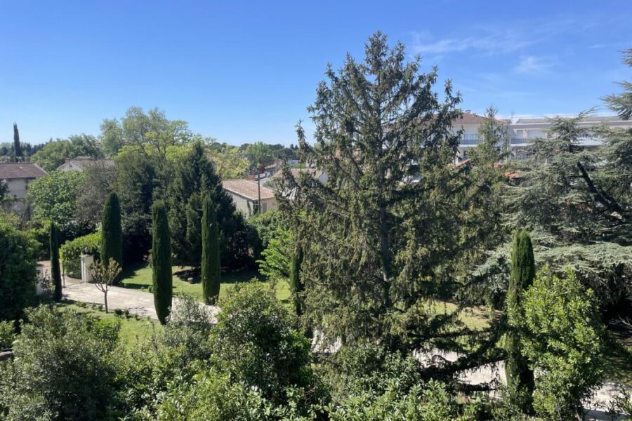 Appartement à vendre à Avignon — Vue parc & jardin — photo 1