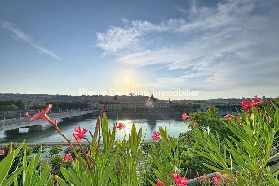 Appartement à vendre à Lyon — Vue fleuve — photo 1