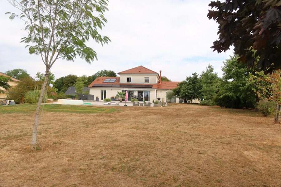 Maison à vendre à Moncey — Vue dégagée — photo 1