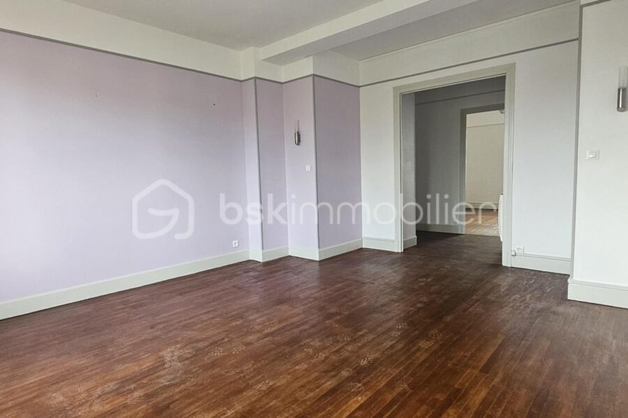 Appartement à vendre à Vichy — Vue sur la ville — photo 3