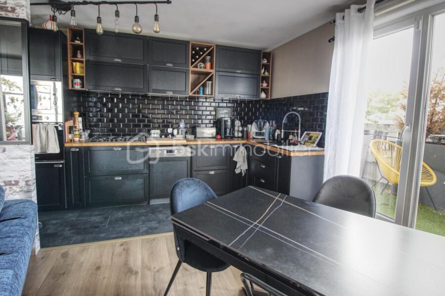 Appartement à vendre à Guyancourt — Vue parc & jardin — photo 3