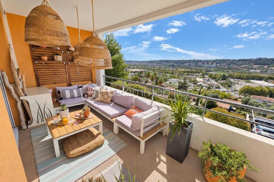 Appartement à vendre à Nice — Vue sur la ville — photo 1