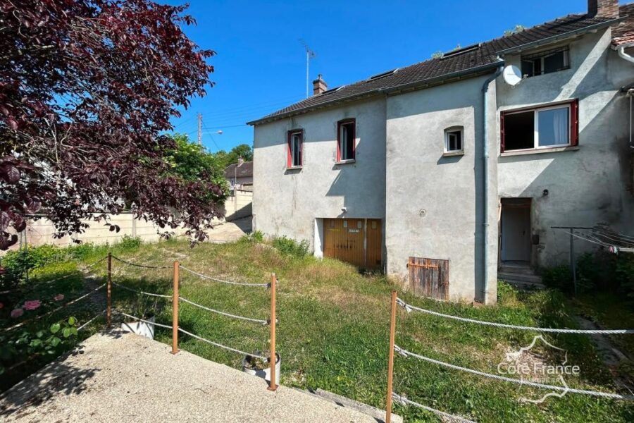 Maison à vendre à Laroche saint cydroine — Vue lac — photo 2