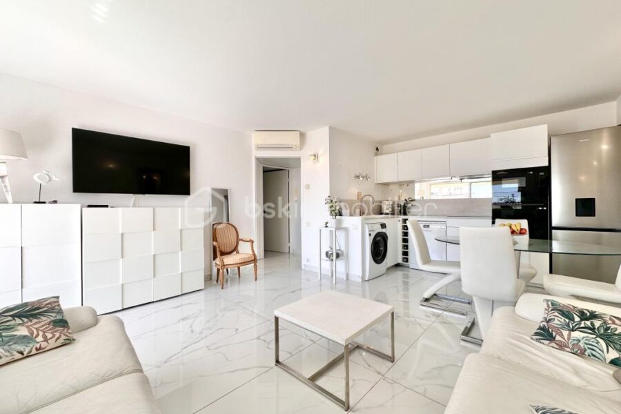Appartement à vendre à Golfe juan — Vue mer — photo 3