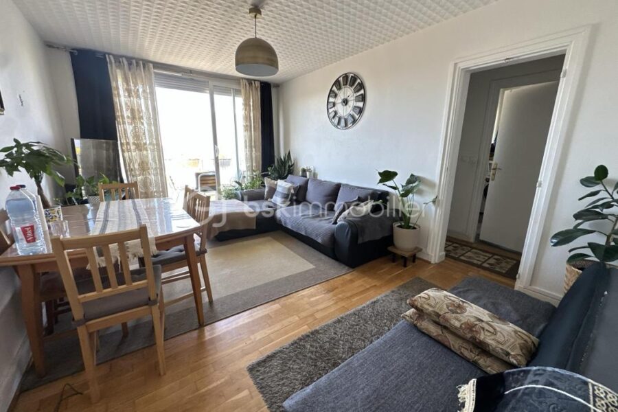Appartement à vendre à Épinay-sur-Seine — Vue sur la ville — photo 3