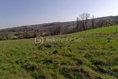 Terrain à vendre à Nailhac
