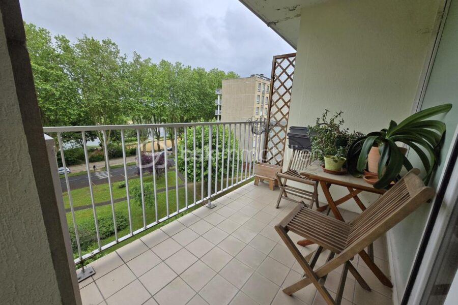 Appartement à vendre à Nevers — Vue dégagée — photo 1