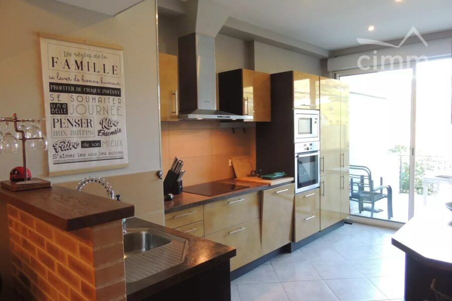 Maison à vendre à Vallées-d&rsquo;antraigues-asperjoc — Vue montagne — photo 4