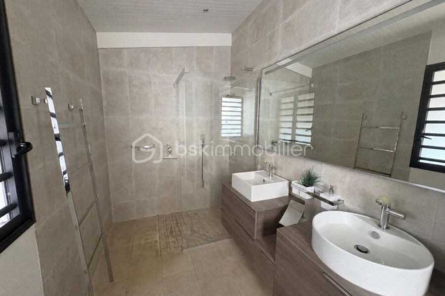 Maison à vendre à Saint gilles les bains — Vue mer — photo 22