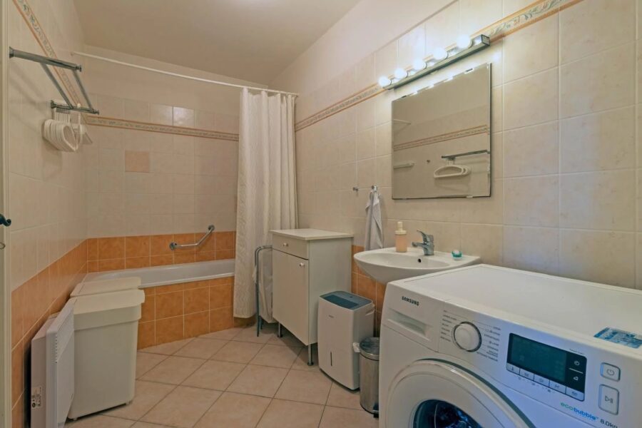 Maison à vendre à Roquebrune-sur-argens — Vue montagne — photo 14