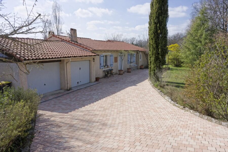 Maison à vendre à Tourrettes — Vue parc & jardin — photo 6