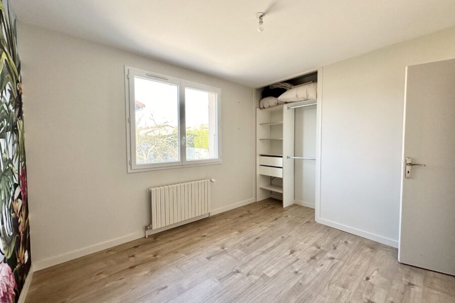 Maison à vendre à Saint-clair-du-rhÔne — Vue dégagée — photo 8