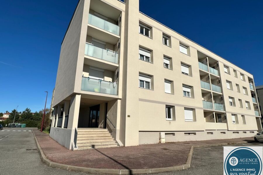 Appartement à vendre à Saint rambert d&rsquo;albon — Vue sur la ville — photo 2